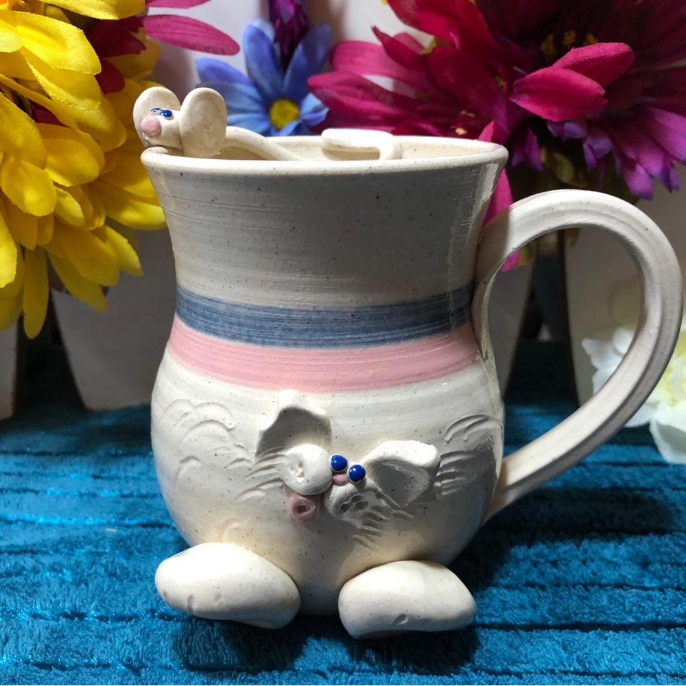 🆕 Francine Zajac Handmade Studio Pottery Art 3D Whimsical Cat & Mouse Clay Mug